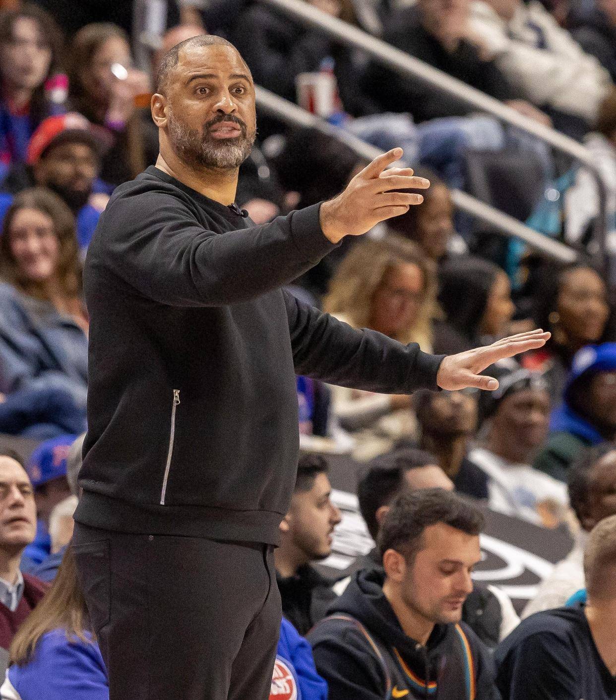 深度对比火箭雷霆差距：2300万替补砍23分对阵4900万替补仅4分谁该背锅？